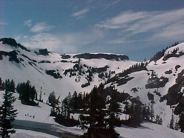 snow1.jpg (56242 bytes)