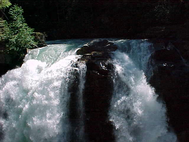 waterf2.jpg (36722 bytes)