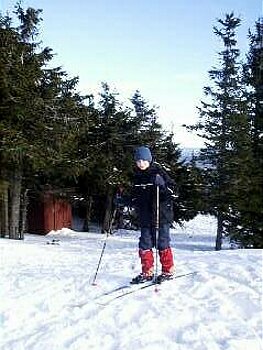 ..jeg spenner mine ski...