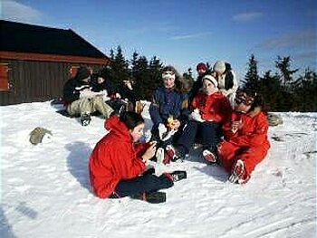 Lunsj utenfor hytten