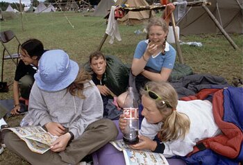 Jenter p� soveposer