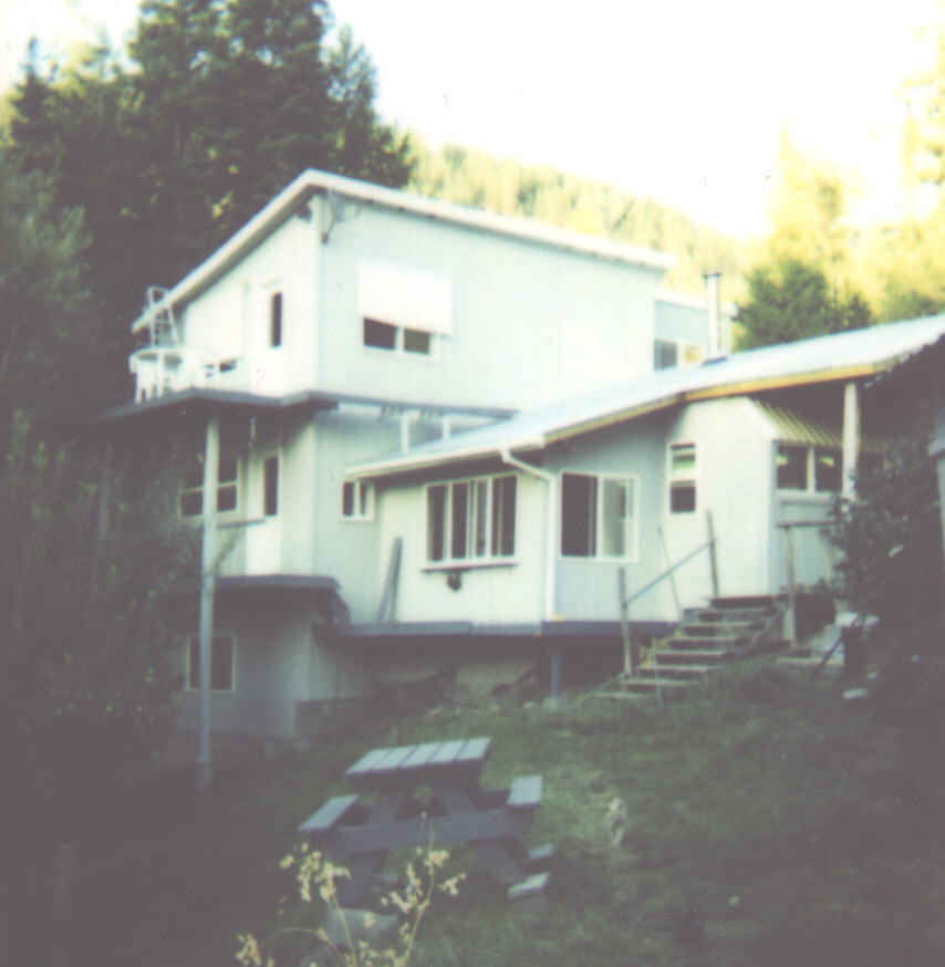 Hus8-98.jpg - 61829 Bytes