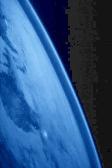 earthlim.jpg (12253 bytes)