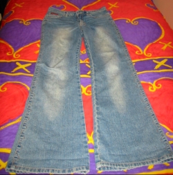 new_jeans.jpg (64555 bytes)