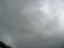 sunday_sky.jpg (25895 bytes)