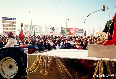 Muita gente seguiu o caminho para o Pinhal Novo