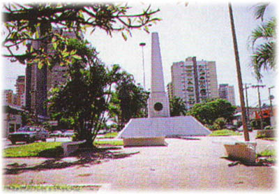 obelisco.jpg (43818 bytes)