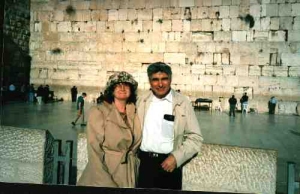 SANDY && KEN TOGETHER AT THE WESTERN WALL