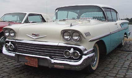 1958 Chevrolet Bel Air Sport Sedan.jpg (61706 bytes)