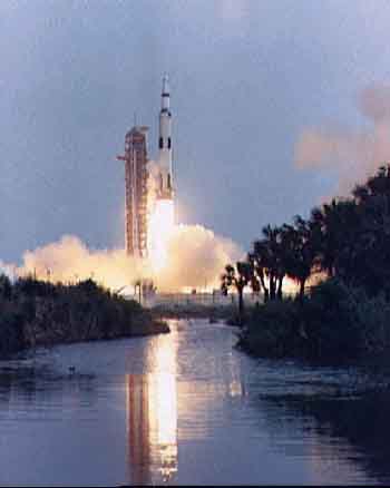 n08f-apollo13-liftoff-489TN.jpg 350x438