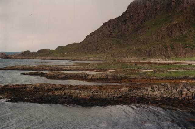 Pob�e�� na jihu ostrova Lang&oslash;ya