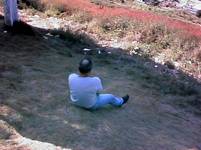 Chico escorregando em Gua�ui/ES