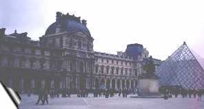 louvre1.jpg (5200 bytes)