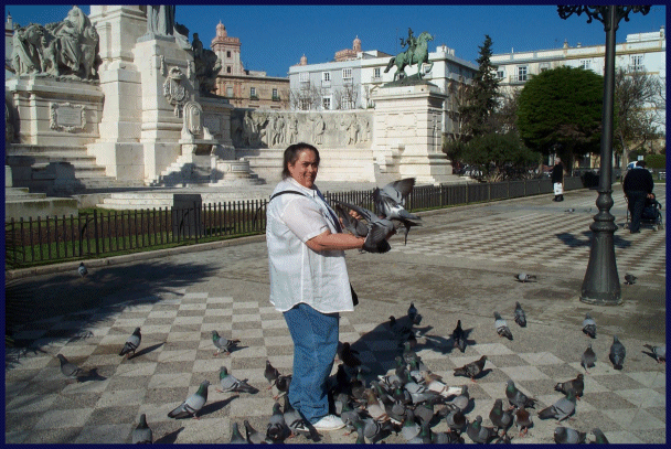 Cadiz1.jpg (472677 bytes)