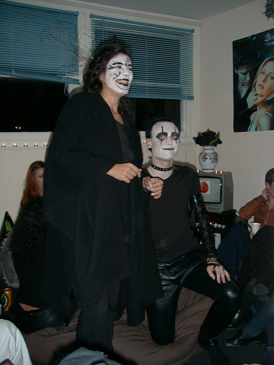 agf00012.jpg (279215 bytes)