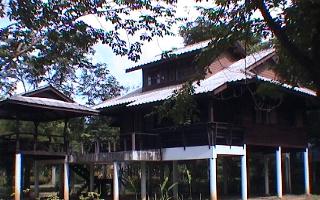 newchaipuk1.JPG (21170 bytes)