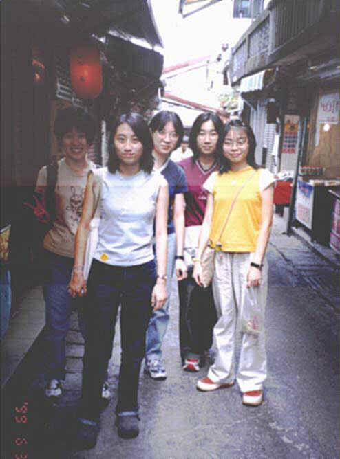 Nine.jpg (70486 bytes)