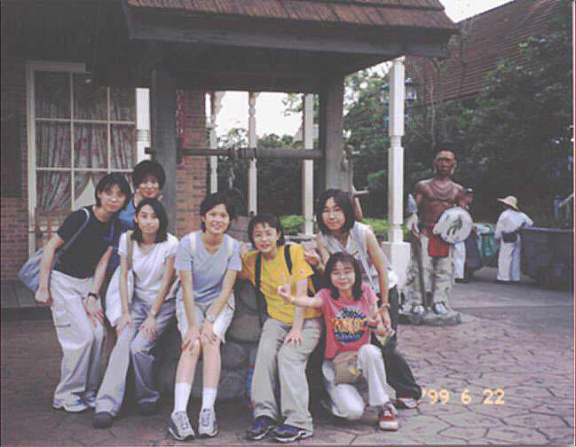 six.jpg (78486 bytes)