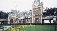 disneyland gate