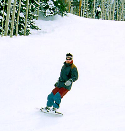 act_david_snowboard.JPG (25772 bytes)