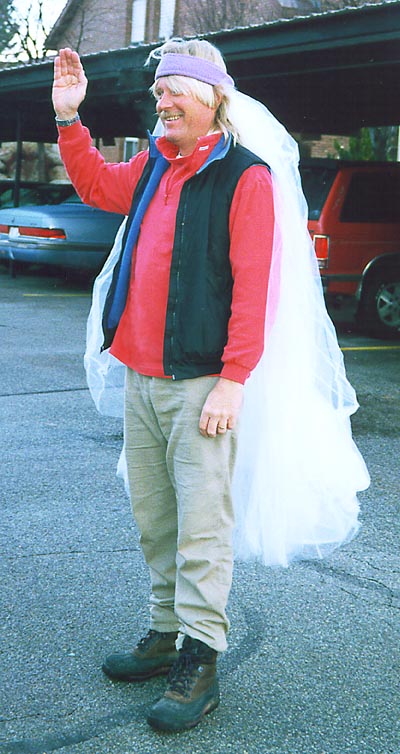 ppl_bob_veil.JPG (79986 bytes)