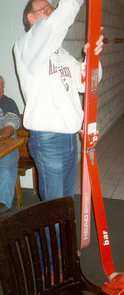 ppl_ed_decants_barskis.JPG (74452 bytes)