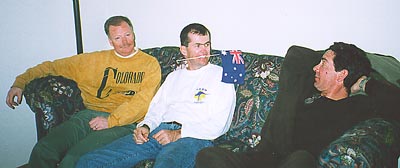 soc_couchmikes2.JPG (19725 bytes)