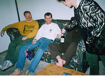 soc_couchmikes3.JPG (42673 bytes)