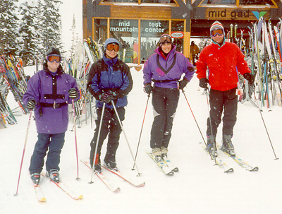 soc_us_midgad.JPG (89412 bytes)