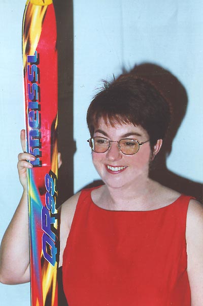 spon_skis_closeup.JPG (37334 bytes)