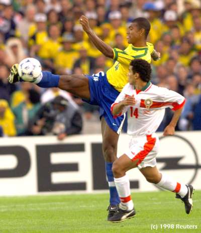 Jr. Baiano despeja sobre la llegada del jugador marroqui LAMBERT Paul