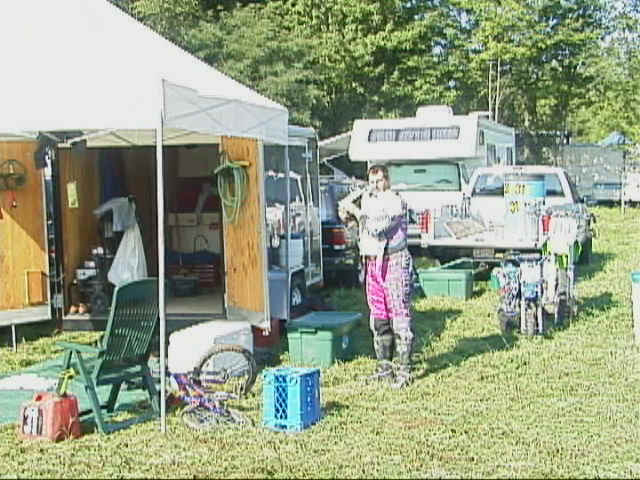 GettingReady.jpg (191760 bytes)