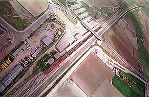 foto_galeria_04.JPG (29113 bytes)