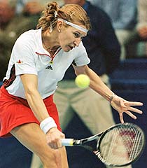 grafhingisbackhand98.jpg (14729 bytes)