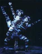 Mungojerrie & Rumpleteazer in New London