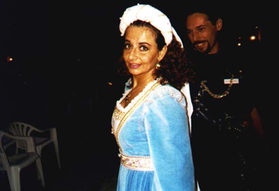 Modena12.JPG (21027 byte)