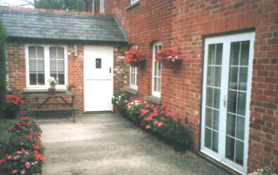 House.jpg (54497 bytes)