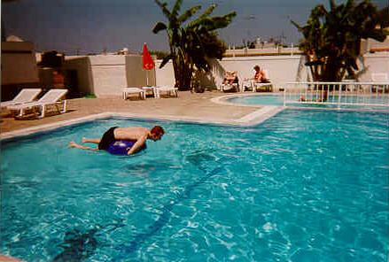 kos12.jpg (60415 bytes)