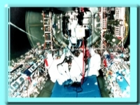iss10s.jpg (35739 bytes)