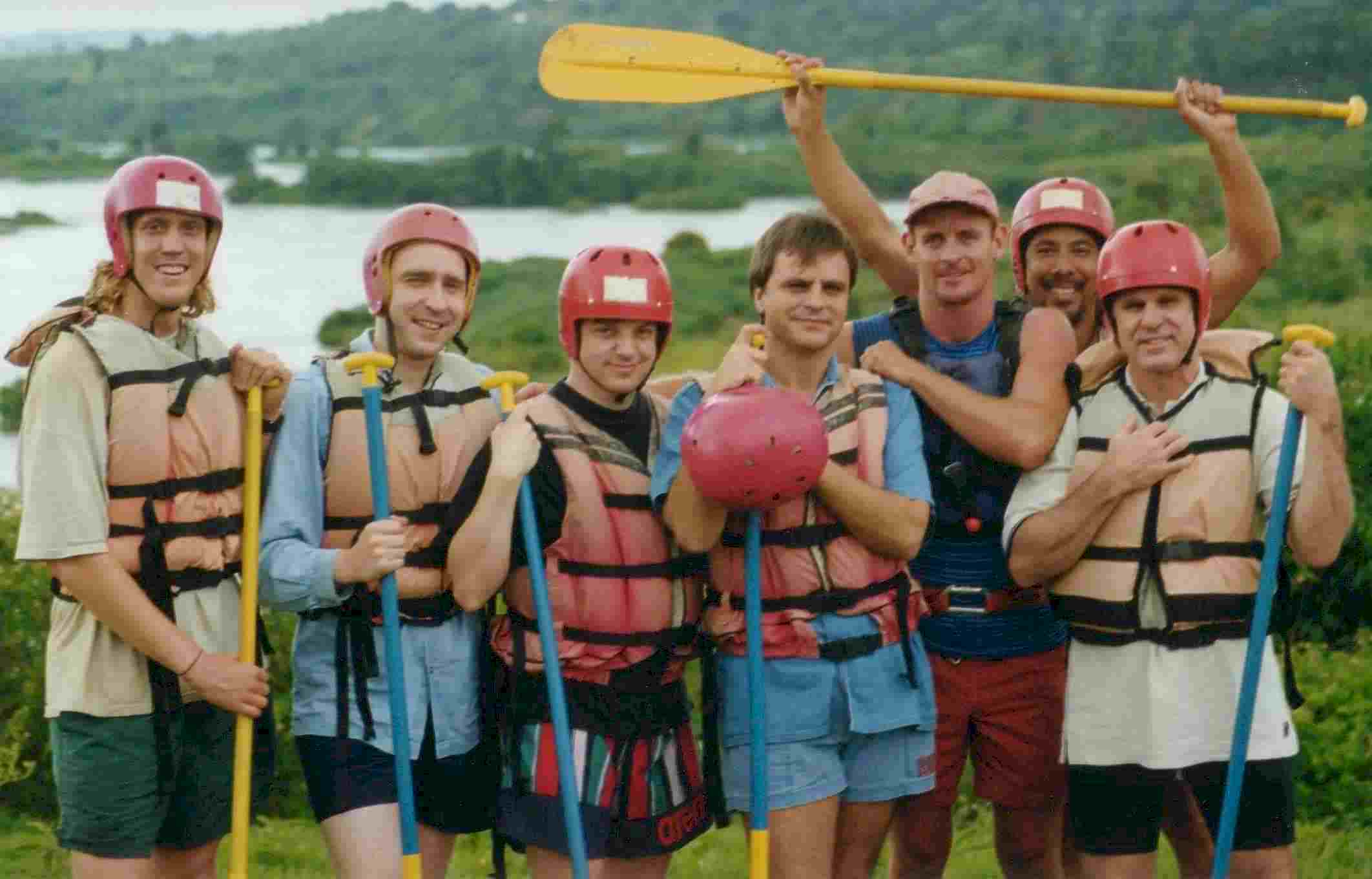 Rafting1.jpg (356400 bytes)