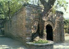 efes10.jpg (10050 bytes)