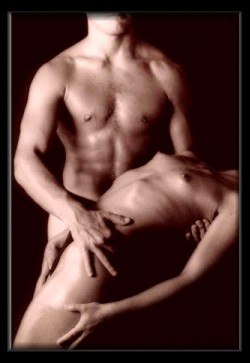 couple2b.jpg (18560 bytes)