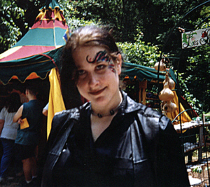 mystycpaint1.jpg (86840 bytes)