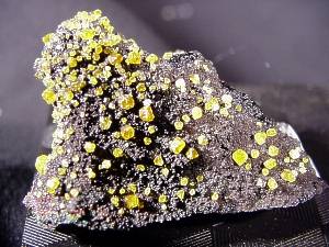 Wulfenite