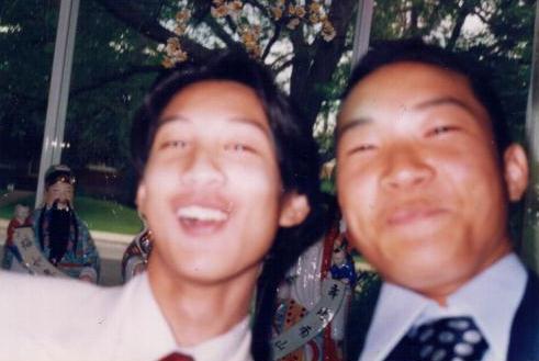 No, we weren't drunk... well at least not when we took that pic... This be me and my best buddy, Eric. We were juz having a great time!