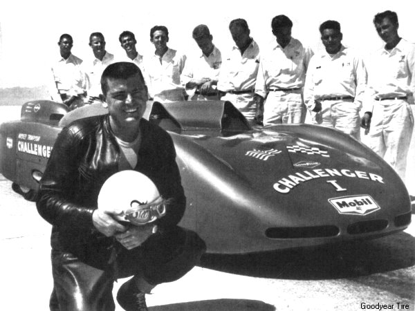 Mickey  and the crew after the 406.6 MPH run