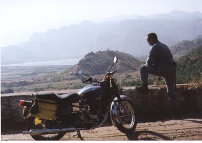 Ian with his Enfield Bullet in India