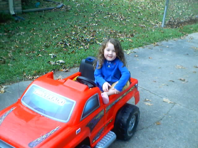 021128hannahtruck_0054.jpg (55407 bytes)