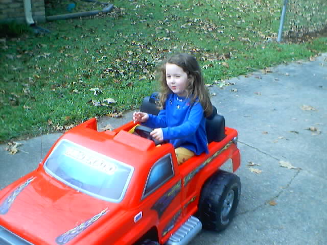 021128hannahtruck_0055.jpg (55919 bytes)