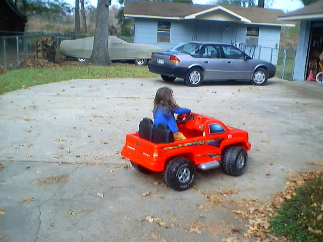 021128hannahtruck_0058.jpg (50287 bytes)